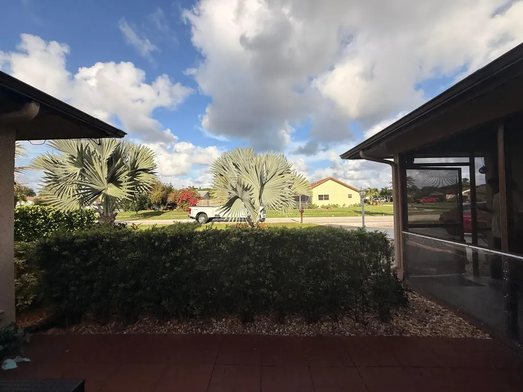 5279 W Woodstone Circle Circle W Lake Worth FL 33463