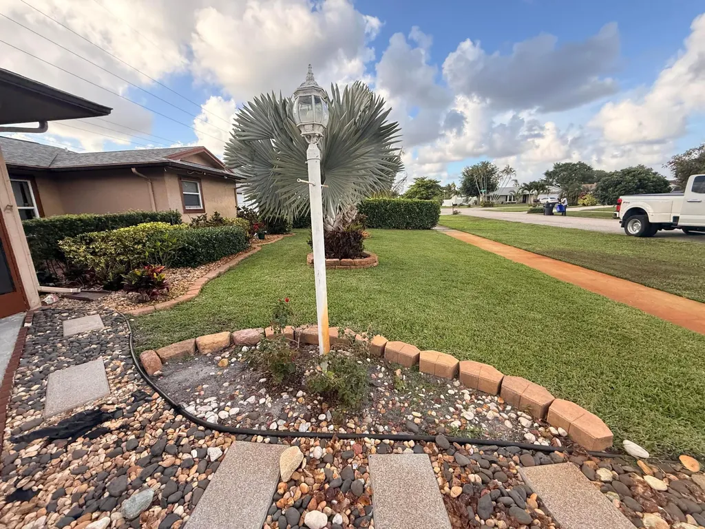 5279 W Woodstone Circle Circle W Lake Worth FL 33463