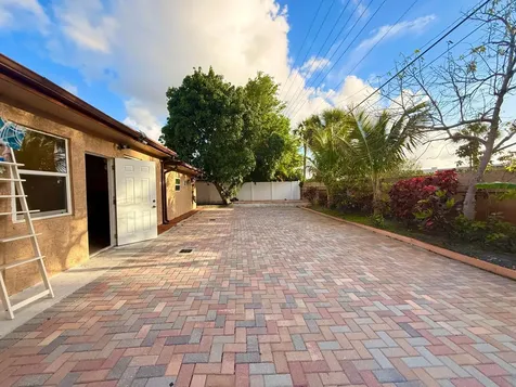 5279 W Woodstone Circle Circle W Lake Worth FL 33463
