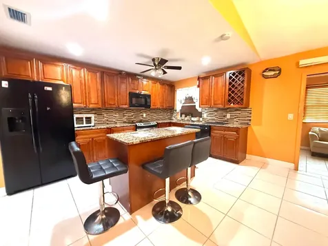 5279 W Woodstone Circle Circle W Lake Worth FL 33463