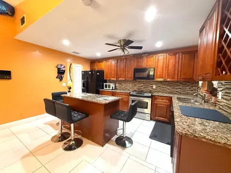 5279 W Woodstone Circle Circle W Lake Worth FL 33463