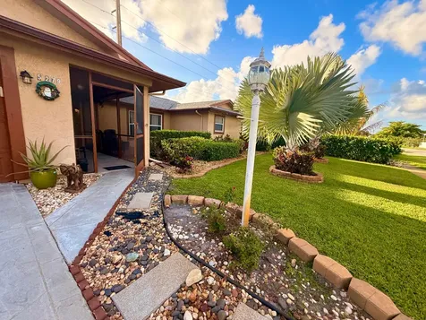 5279 W Woodstone Circle Circle W Lake Worth FL 33463