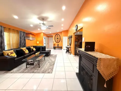 5279 W Woodstone Circle Circle W Lake Worth FL 33463