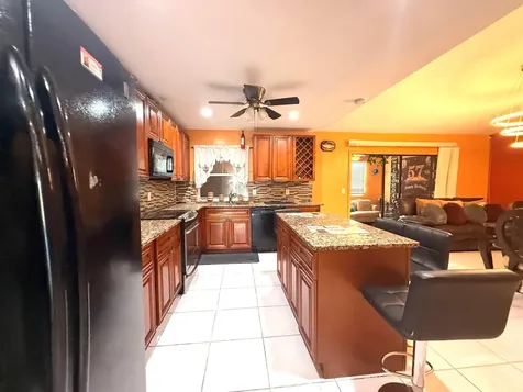 5279 W Woodstone Circle Circle W Lake Worth FL 33463