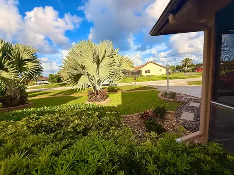 5279 W Woodstone Circle Circle W Lake Worth FL 33463