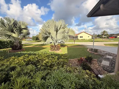 5279 W Woodstone Circle Circle W Lake Worth FL 33463