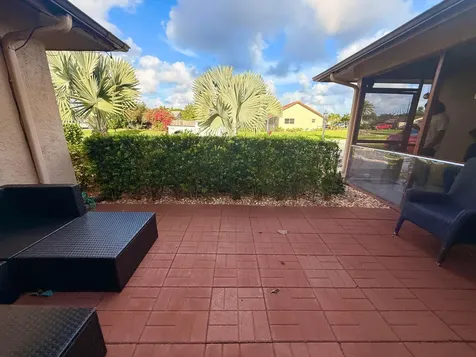 5279 W Woodstone Circle Circle W Lake Worth FL 33463