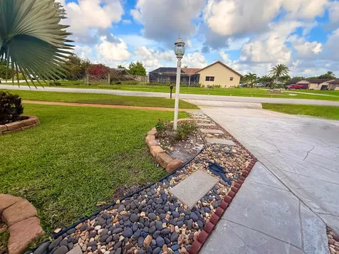 5279 W Woodstone Circle Circle W Lake Worth FL 33463