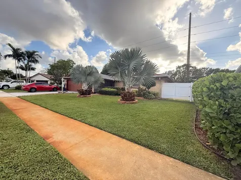 5279 W Woodstone Circle Circle W Lake Worth FL 33463