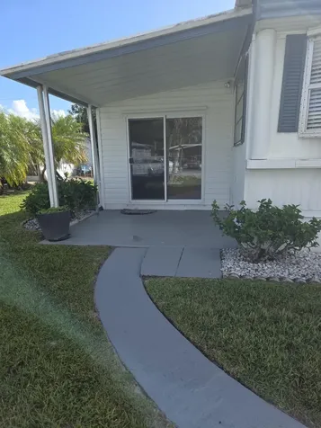 7667 SE Swan Avenue Hobe Sound FL 33455
