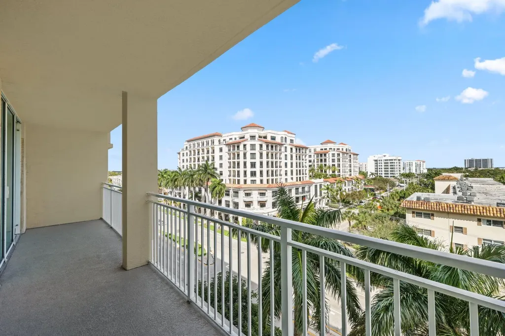 99 SE Mizner Boulevard Boca Raton FL 33432