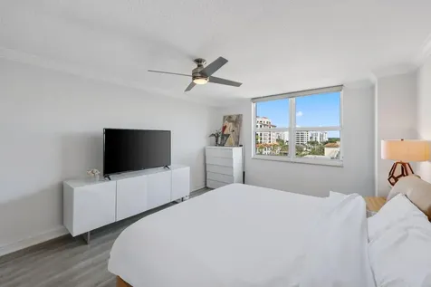 99 SE Mizner Boulevard Boca Raton FL 33432