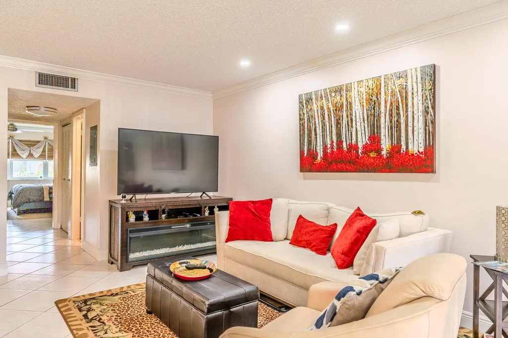 4675 NW 3rd Court Delray Beach FL 33445