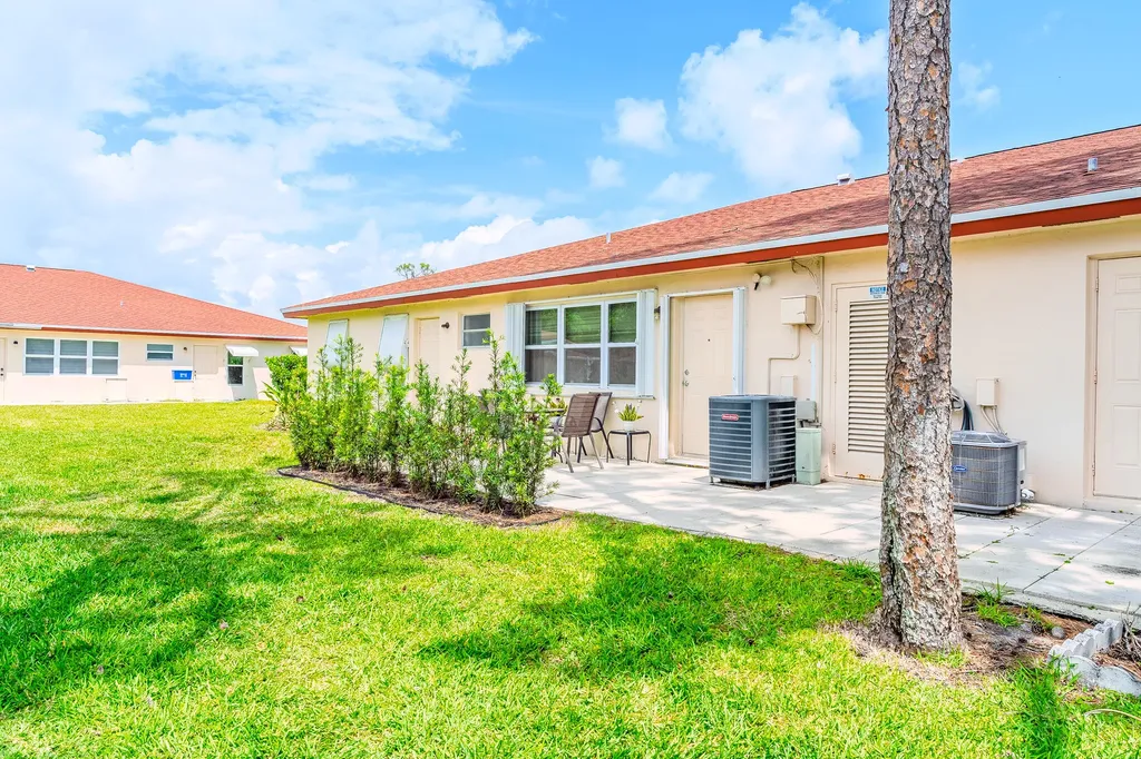 4675 NW 3rd Court Delray Beach FL 33445