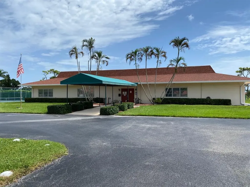 4675 NW 3rd Court Delray Beach FL 33445