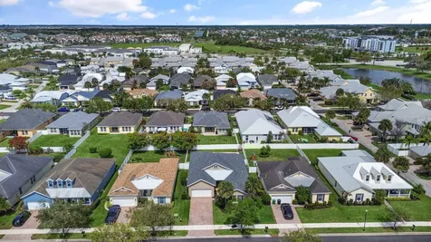 10492 SW Sarah Way Port St Lucie FL 34987