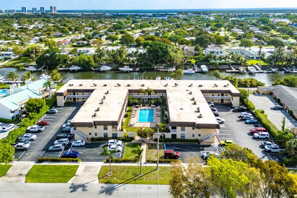 342 Southwind Drive North Palm Beach FL 33408