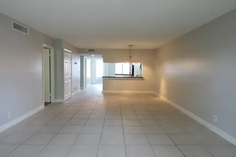 193 Lakeview Drive Weston FL 33326
