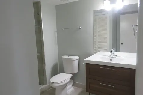 193 Lakeview Drive Weston FL 33326