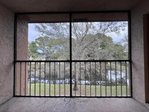 193 Lakeview Drive Weston FL 33326