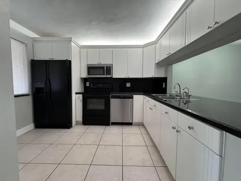 193 Lakeview Drive Weston FL 33326