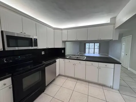 193 Lakeview Drive Weston FL 33326