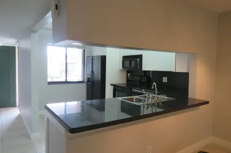 193 Lakeview Drive Weston FL 33326
