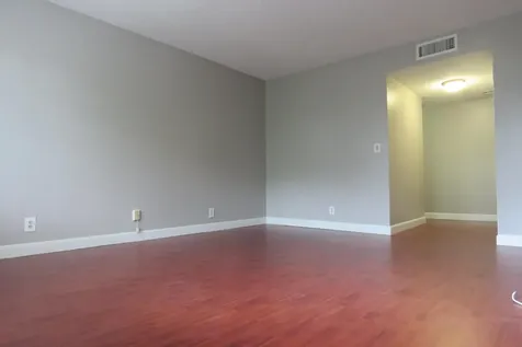 193 Lakeview Drive Weston FL 33326