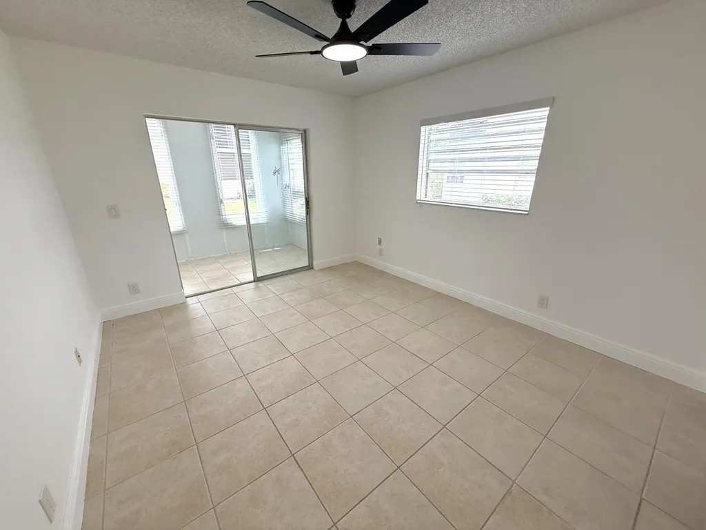 586 Normandy M Delray Beach FL 33484