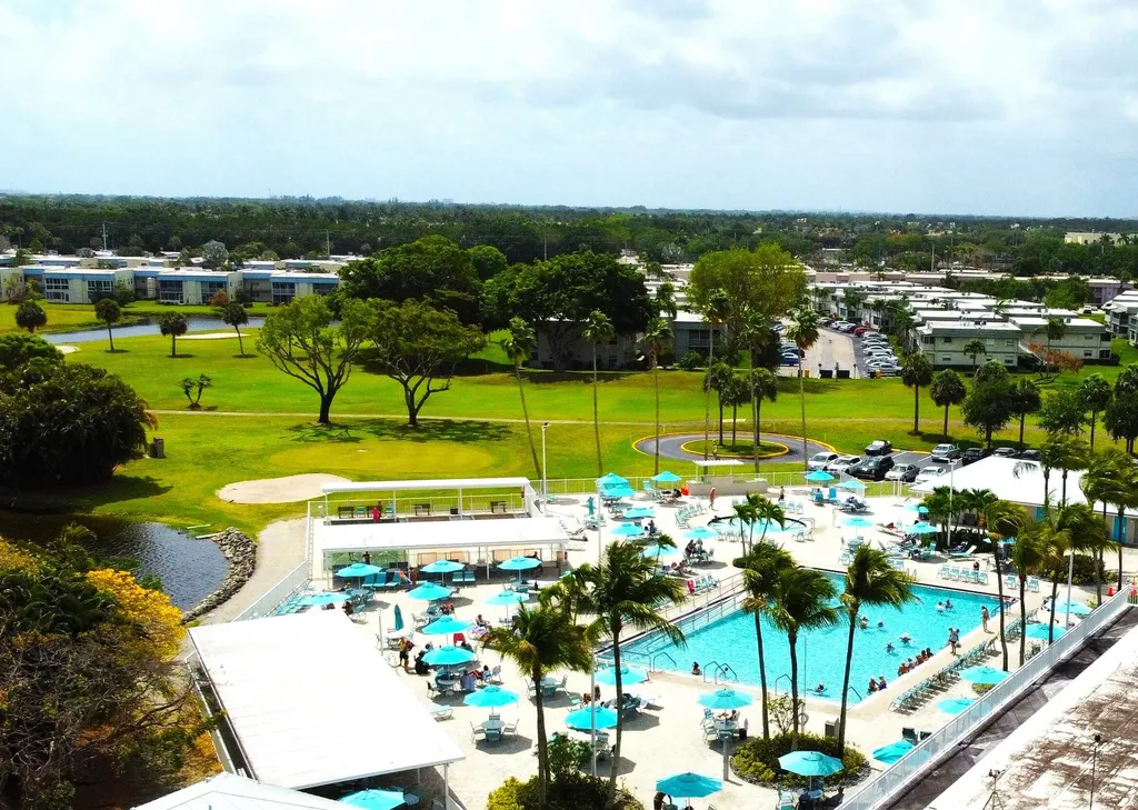 586 Normandy M Delray Beach FL 33484