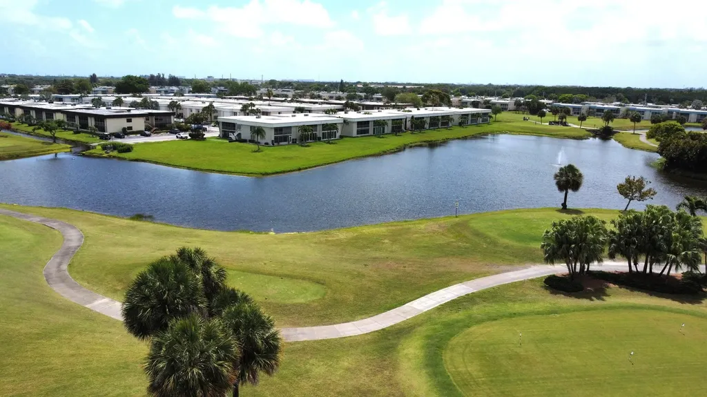586 Normandy M Delray Beach FL 33484