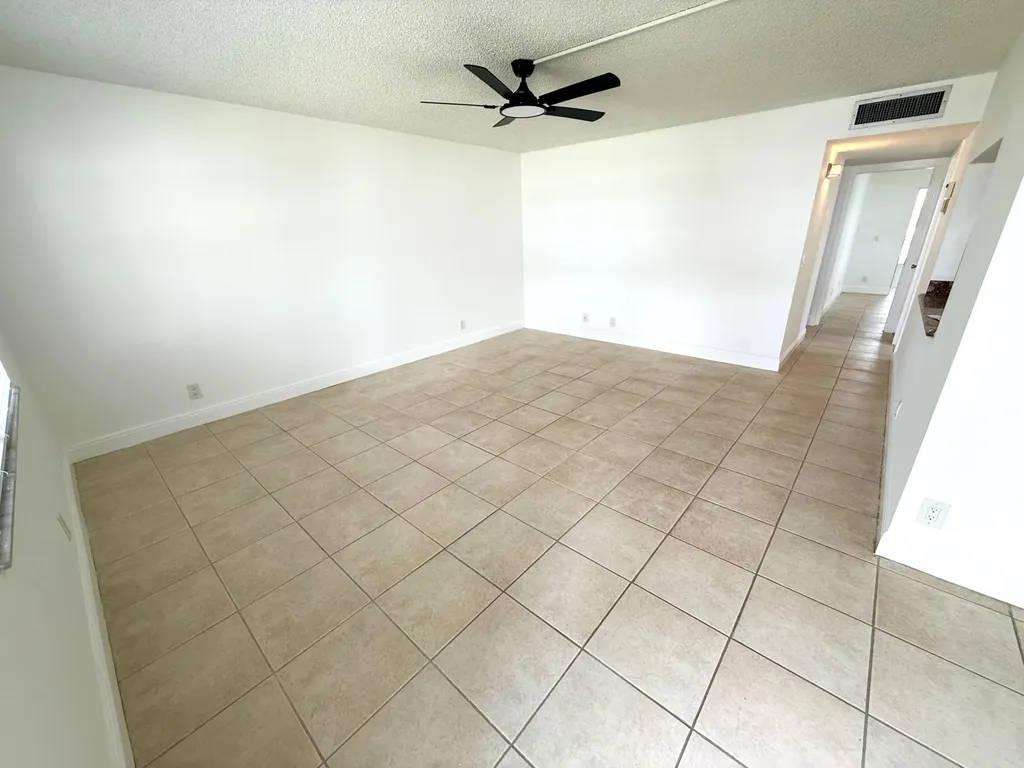 586 Normandy M Delray Beach FL 33484