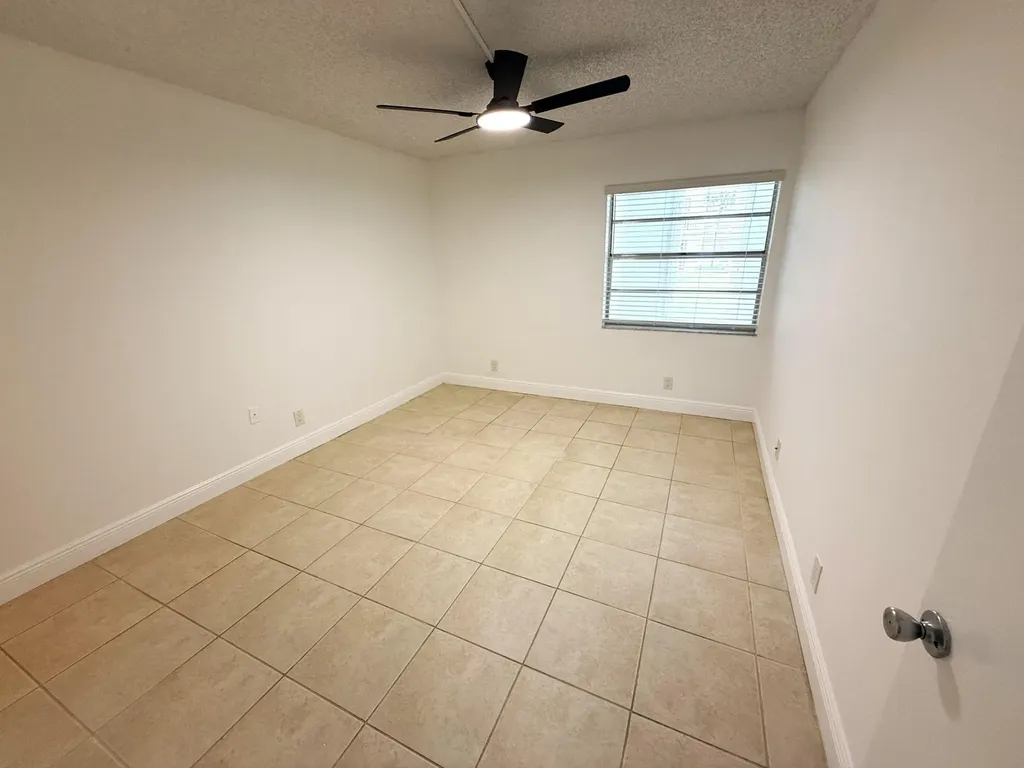 586 Normandy M Delray Beach FL 33484