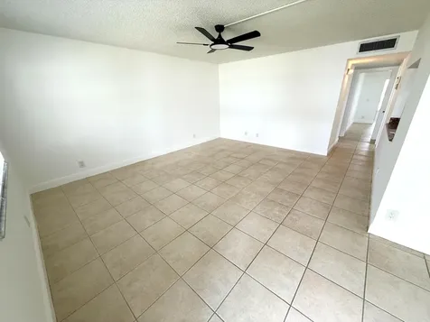 586 Normandy M Delray Beach FL 33484