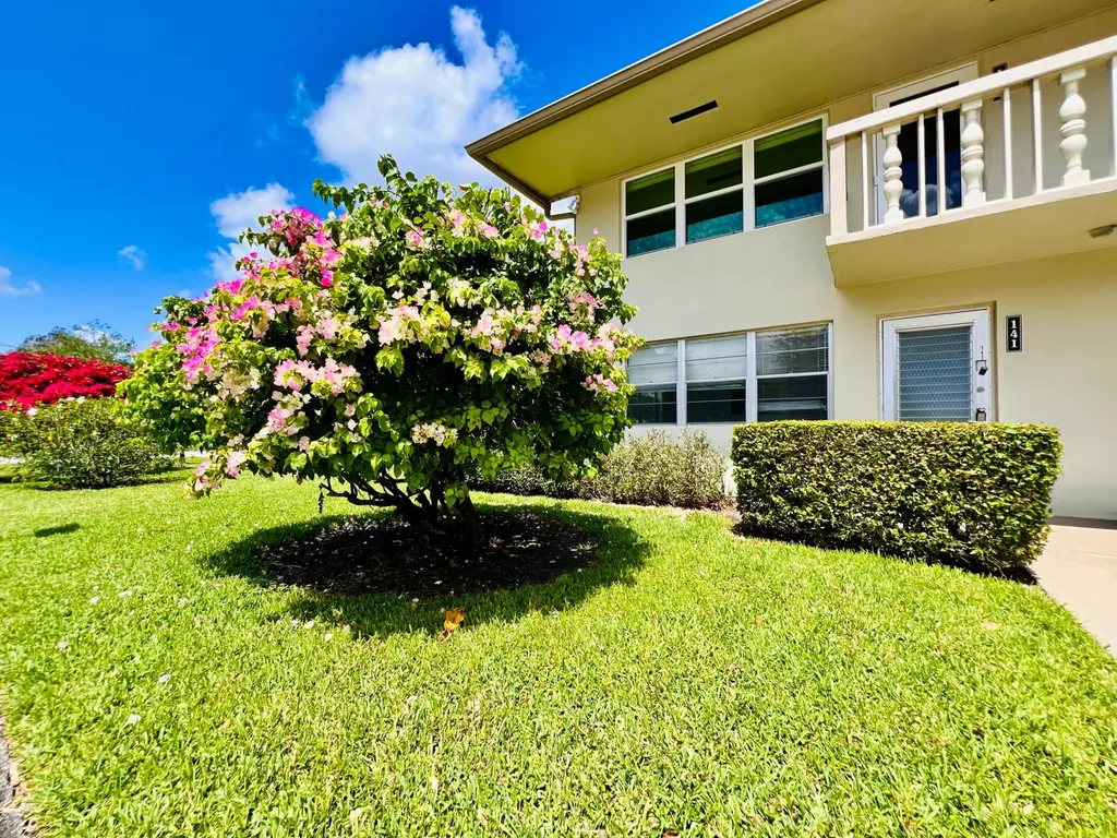 141 Sussex H West Palm Beach FL 33417