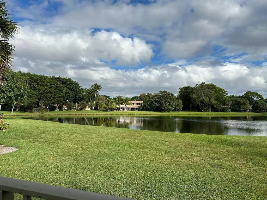 7243 Encina Lane Boca Raton FL 33433