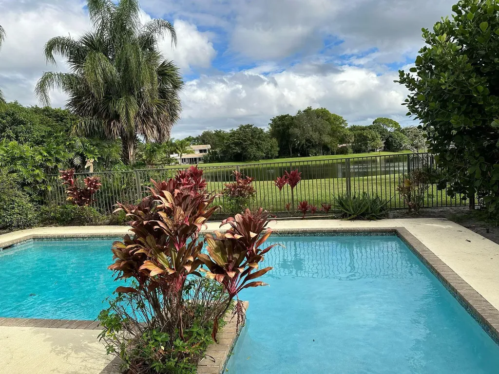 7243 Encina Lane Boca Raton FL 33433