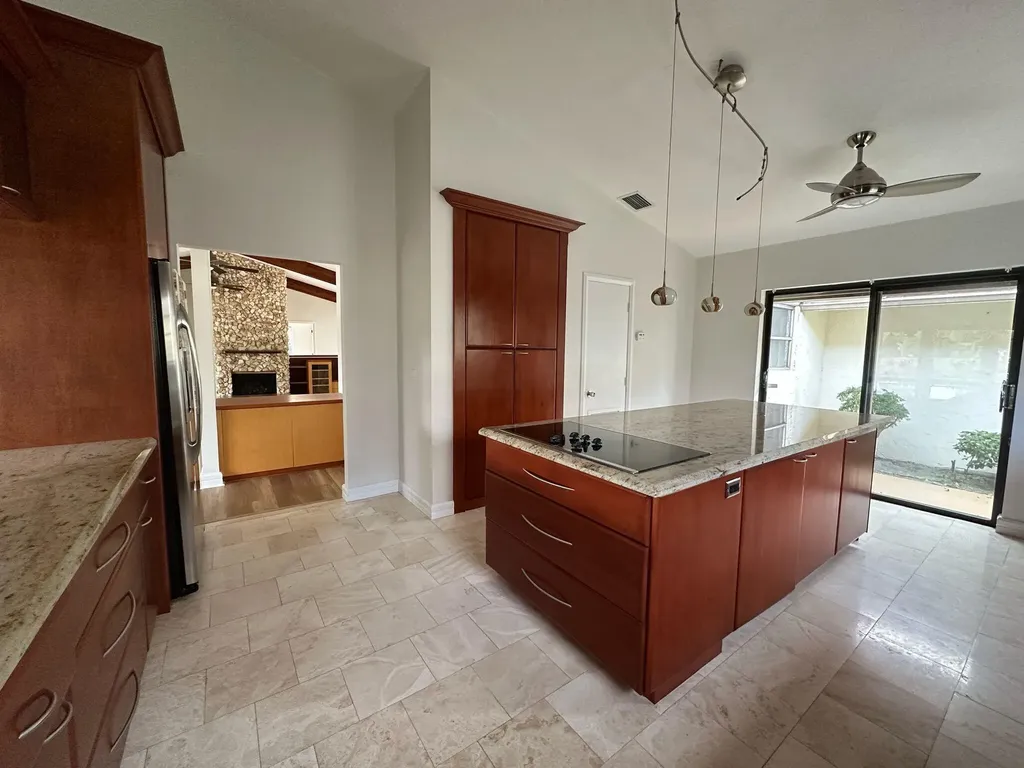 7243 Encina Lane Boca Raton FL 33433