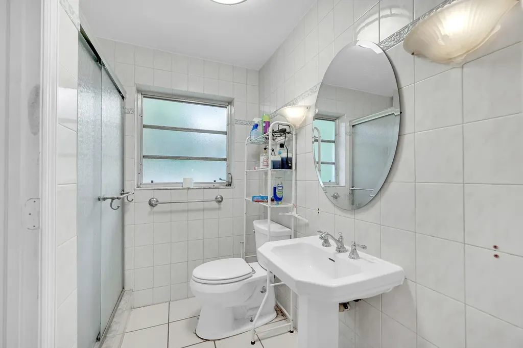 1331 S Palmway Lake Worth Beach FL 33460