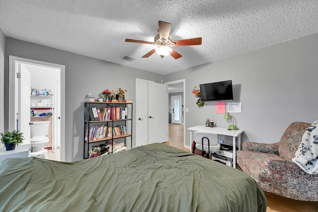 1331 S Palmway Lake Worth Beach FL 33460