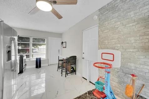1331 S Palmway Lake Worth Beach FL 33460