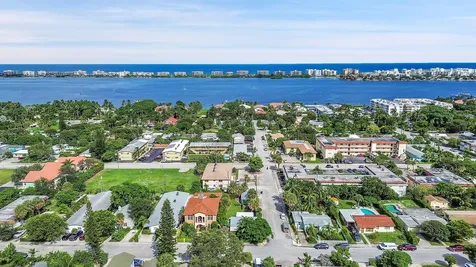 1331 S Palmway Lake Worth Beach FL 33460