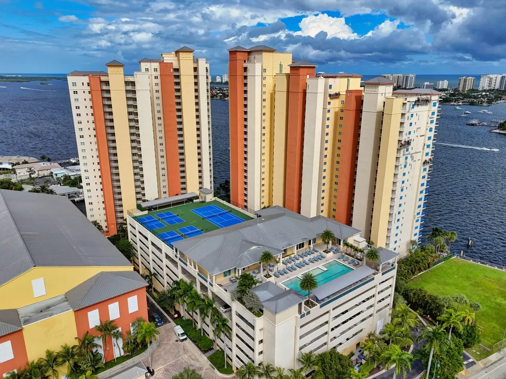 2650 Lake Shore Riviera Beach FL 33404