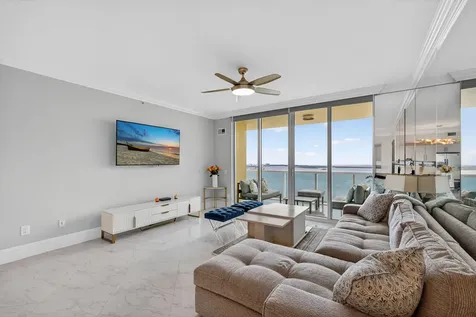 2650 Lake Shore Riviera Beach FL 33404