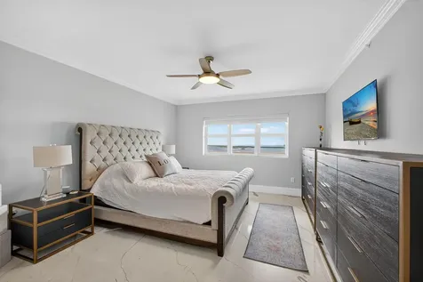 2650 Lake Shore Riviera Beach FL 33404