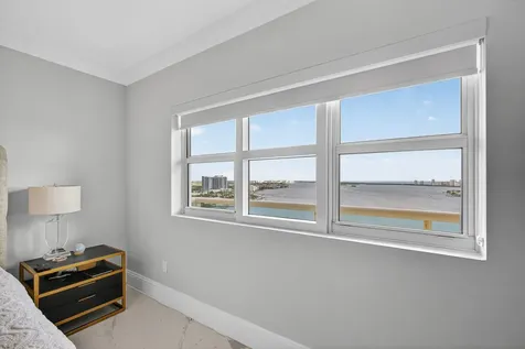 2650 Lake Shore Riviera Beach FL 33404