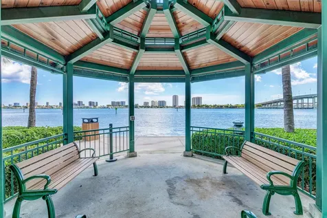 2650 Lake Shore Riviera Beach FL 33404