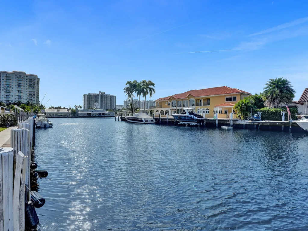 2866 NE 30th Street Fort Lauderdale FL 33306