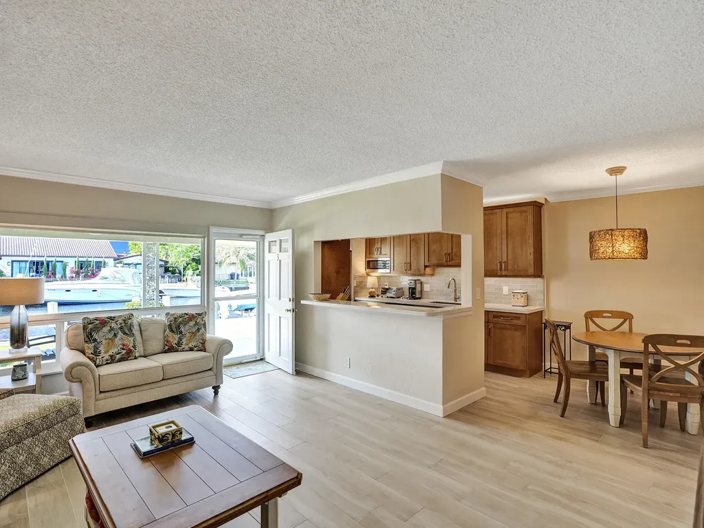 2866 NE 30th Street Fort Lauderdale FL 33306