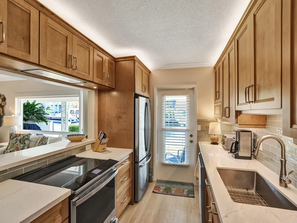 2866 NE 30th Street Fort Lauderdale FL 33306